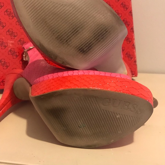 Woman’s Guess platforms pink/coral 8.5m - Picture 12 of 12